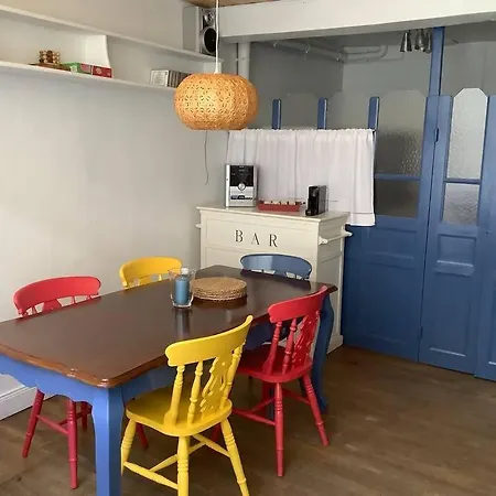 Townhouse In De Barrez Feriehus Mur-de-Barrez